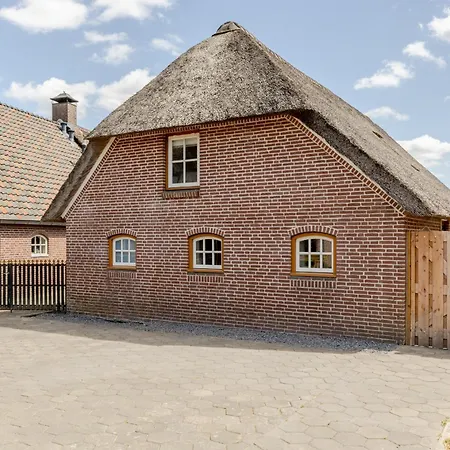 Villa Villa *